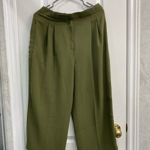 High waisted wide legged pant